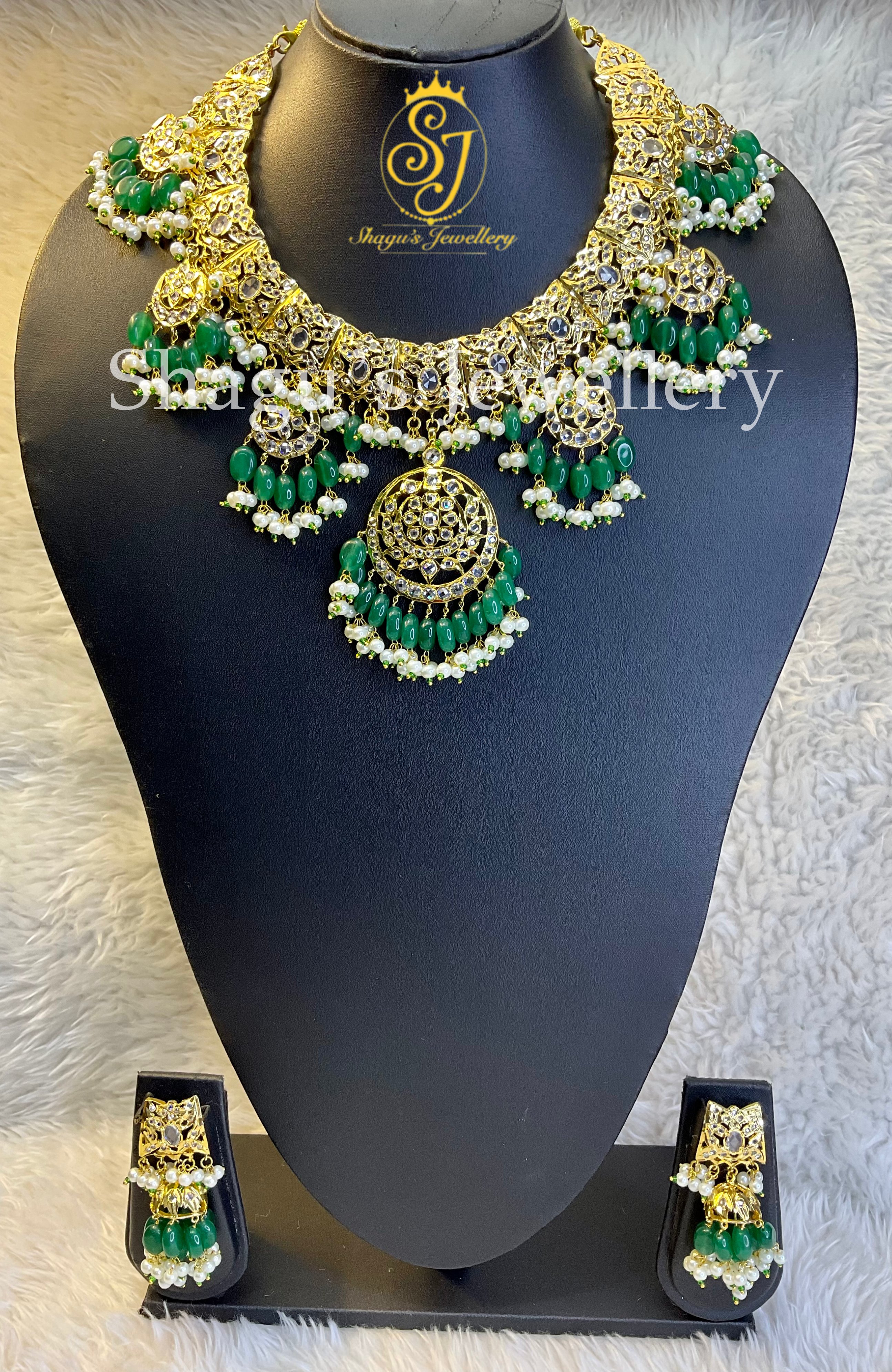 Stone Studded Kundan Necklace Set in Green 173JW16
